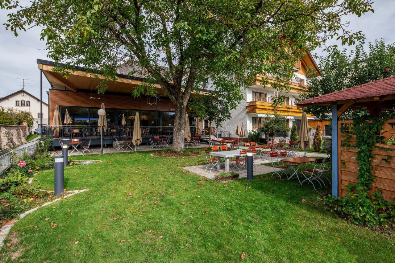 Landgasthof Moser & Restaurant Bootshaus Windorf  Ngoại thất bức ảnh
